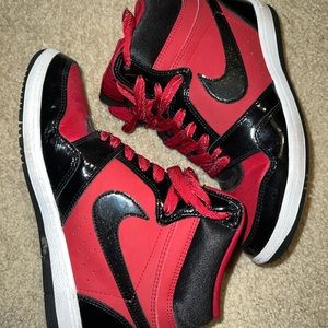 Nike women’s dunk sky high wedge sneaker